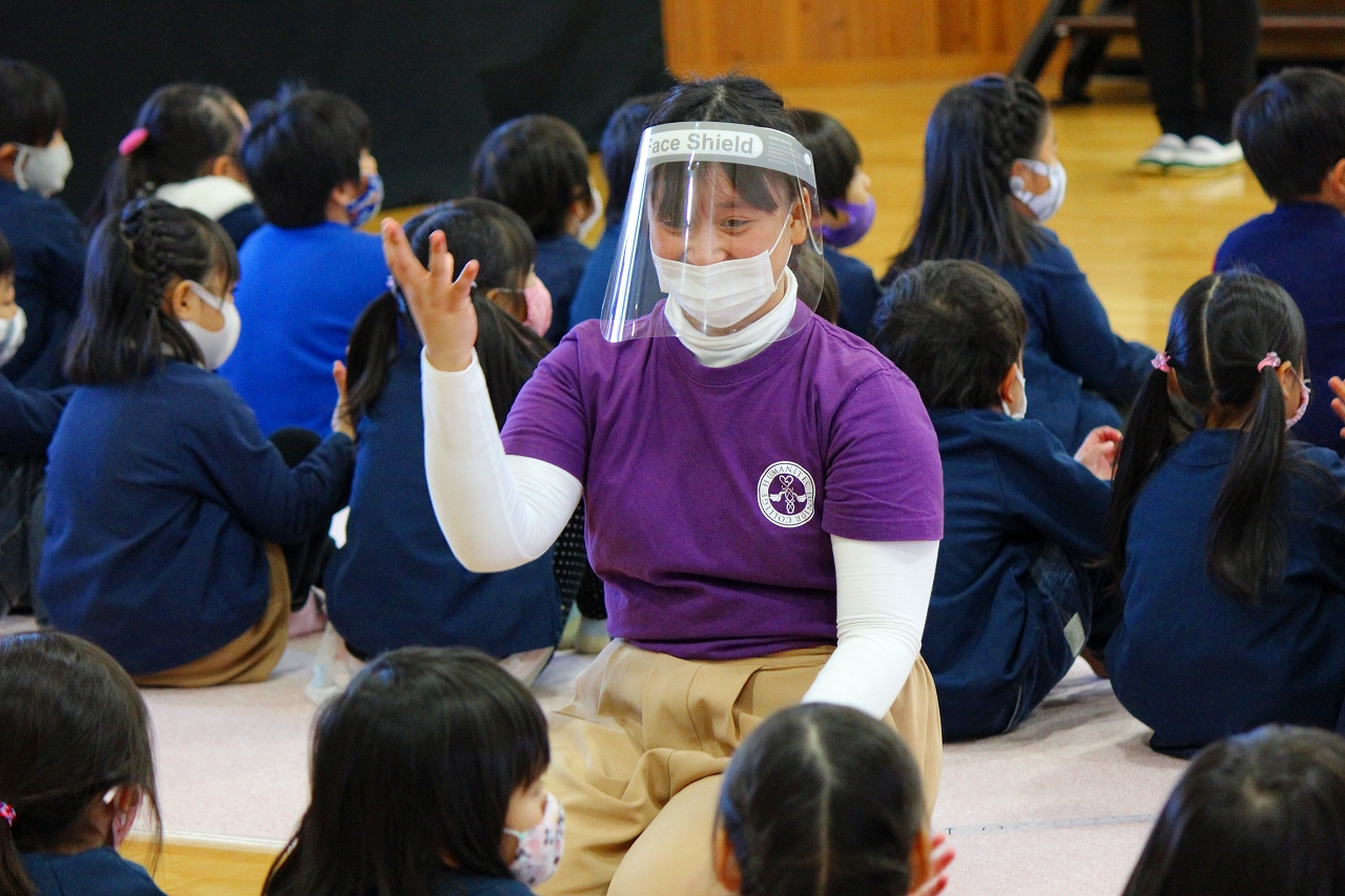 2年生の専門ゼミナールの様子が中日新聞に取り上げられました!